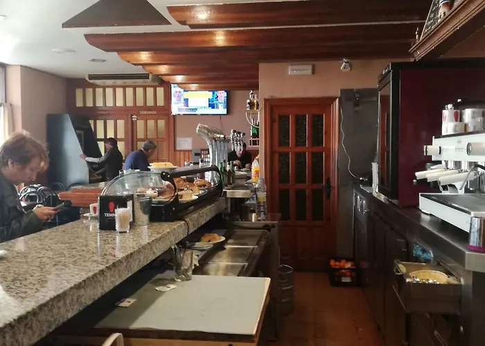 La Montana Hotel León